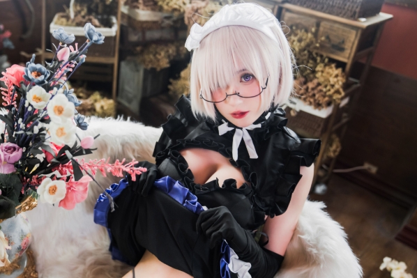 西园寺南歌 黑历史及成长经历:从COS界新星到网络争议人物插图2