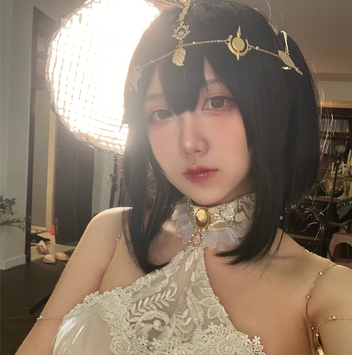 九曲Jean多少钱?九曲Jean外网有视频吗?揭秘她的收入与作品影响力