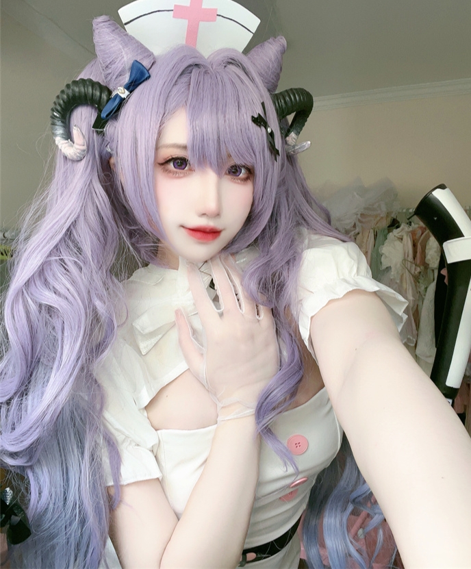 揭秘九曲Jean线下场照,揭示其真实身份:一位女性COS博主的成长与未来插图2 揭秘九曲Jean线下场照,揭示其真实身份:一位女性COS博主的成长与未来插图2