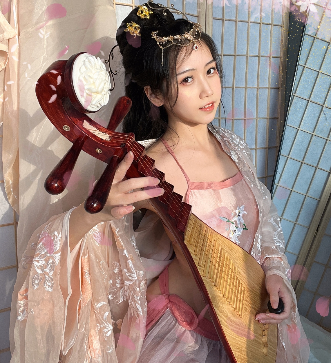 不呆猫《宫廷仕女》：再现古风风采，恍若穿越时空的仕女韵味插图