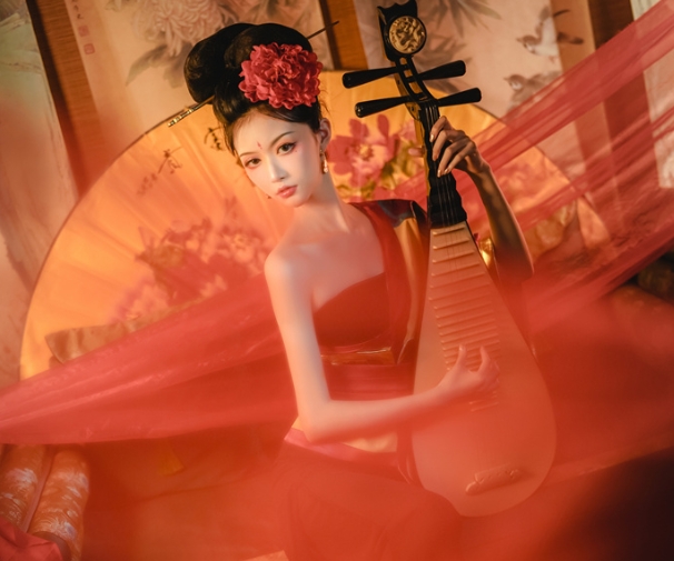 沧霁桔梗黑历史揭秘：从荣耀到争议，她如何应对公众的目光插图3