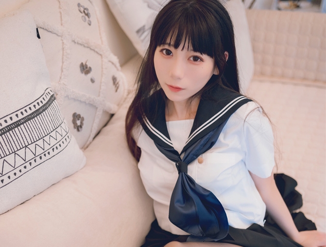 usejan蓝蓝:个人资料解析与微博动态追踪,COS界的魅力少女