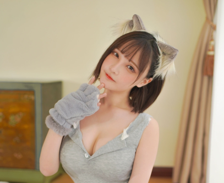 千夜未来的微博、整容传闻与在B站的影响力:揭开她的神秘面纱