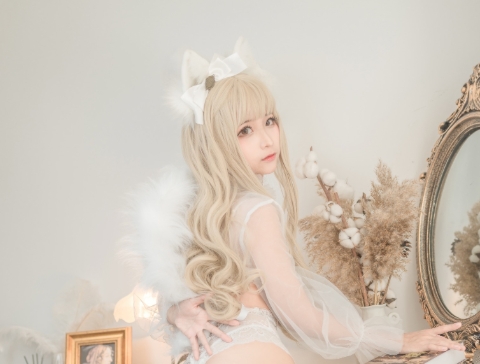 蠢沫沫NO.058《白猫》：天使与猫咪的完美融合插图3