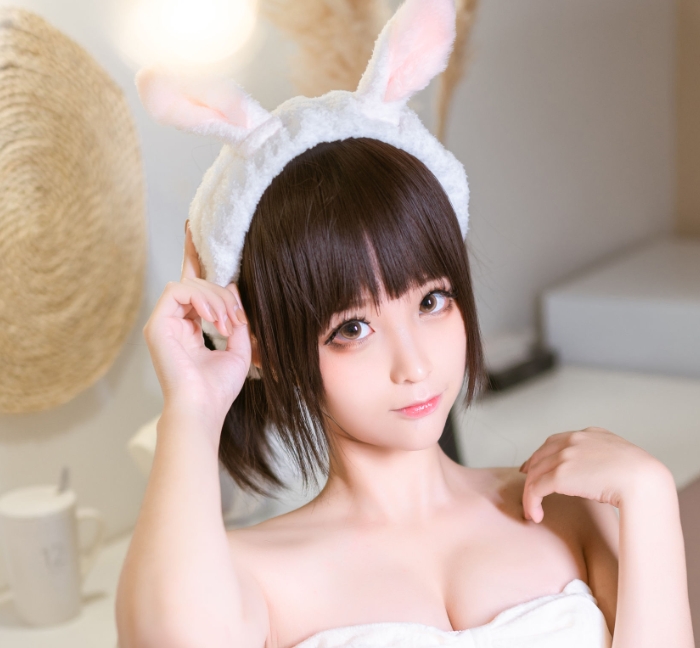 蠢沫沫《蝴蝶结内衣》：打造纯真与诱惑的完美平衡插图4