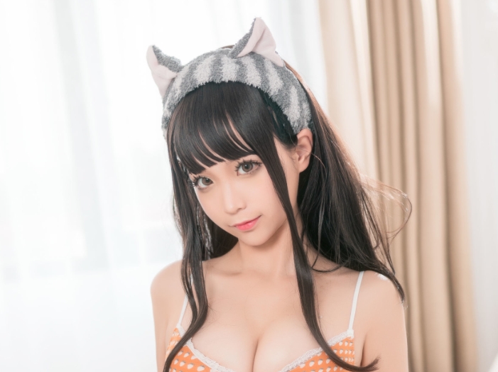 蠢沫沫《黄内衣》—温柔的性感与可爱并存插图3