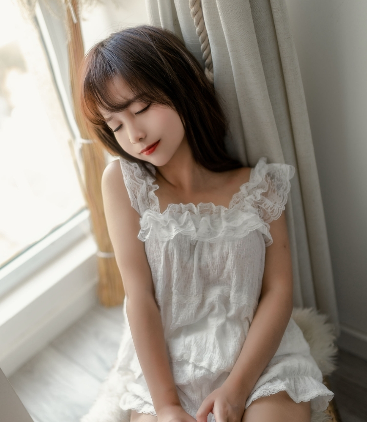 蠢沫沫 《大象 白睡衣》:令人心动的梦幻时刻插图4 蠢沫沫 《大象 白睡衣》:令人心动的梦幻时刻插图4