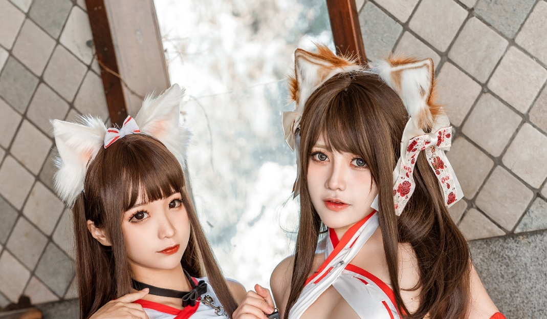 蠢沫沫与一笑芳香沁的双人狐“妖娆姿态”展现