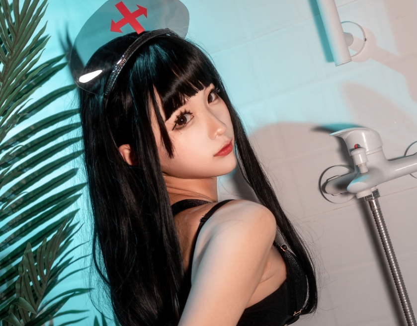 蠢沫沫的《胶衣护士 黑》作品,带你体验不一样的护士魅力插图4 蠢沫沫的《胶衣护士 黑》作品,带你体验不一样的护士魅力插图4