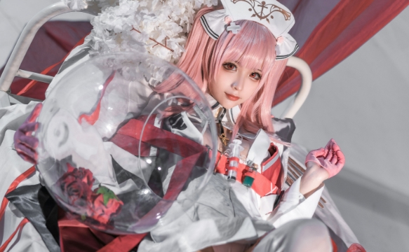 蠢沫沫《英仙座》：她在红白交织的梦境中起舞插图4